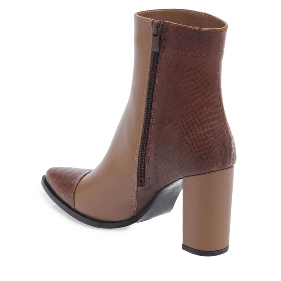 Brown Leather Women's Classic Boot - SCB-B67059